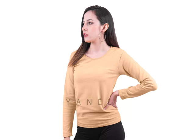 Blusa Jera Cuello Redondo Afelpada Beige scaled